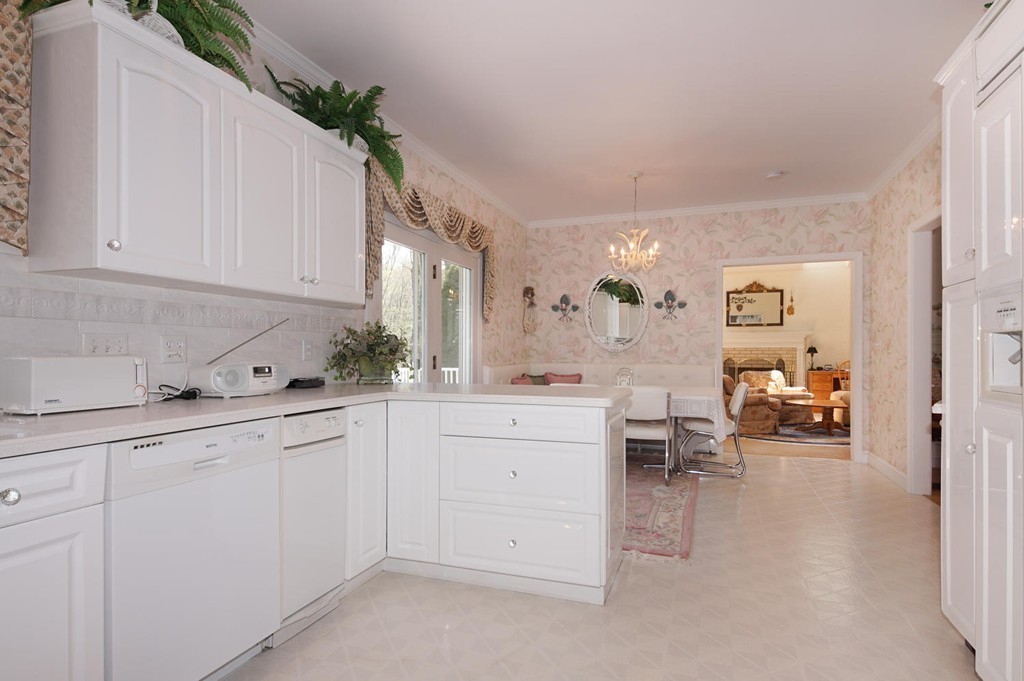 110 Hudson Road Stow, MA 01775 - Photo 11 of 29