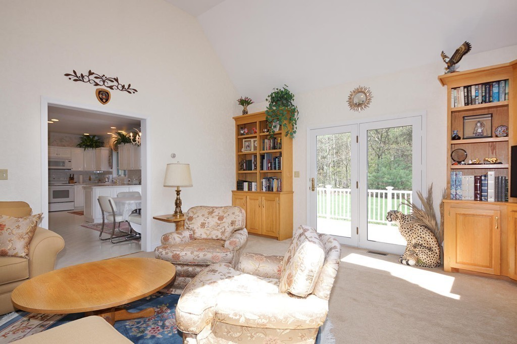 110 Hudson Road Stow, MA 01775 - Photo 6 of 29