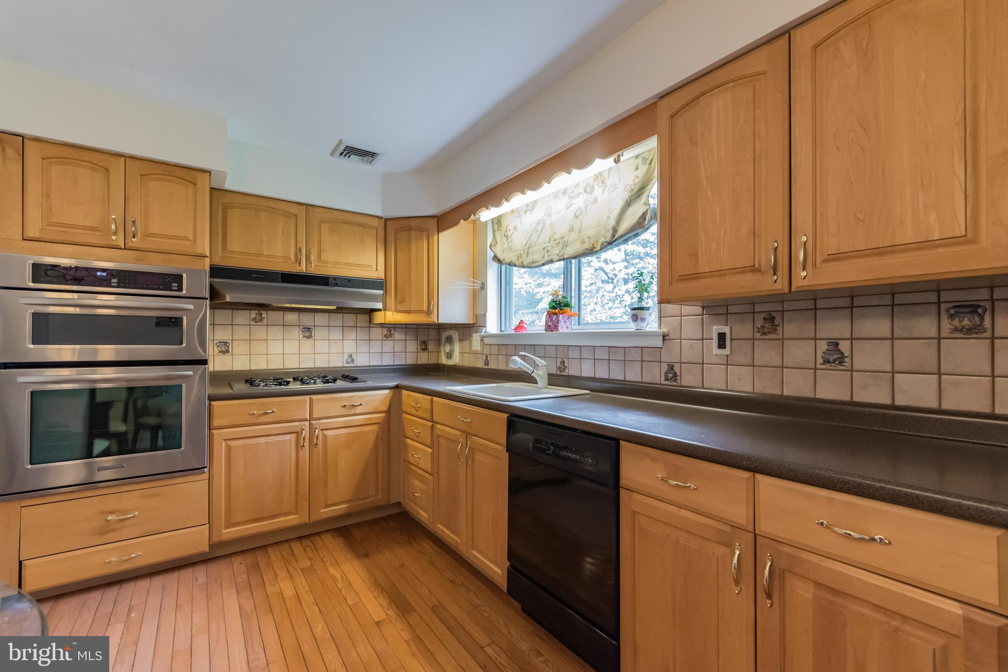 1119 Bon Air Road Havertown, PA 19083 - Photo 9 of 29
