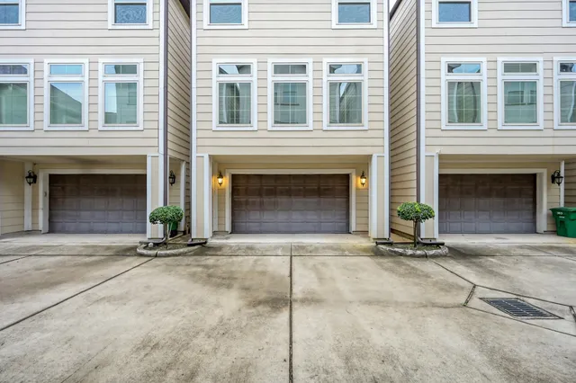 $550,000 | 351 West 26th Street, Houston, TX 77008