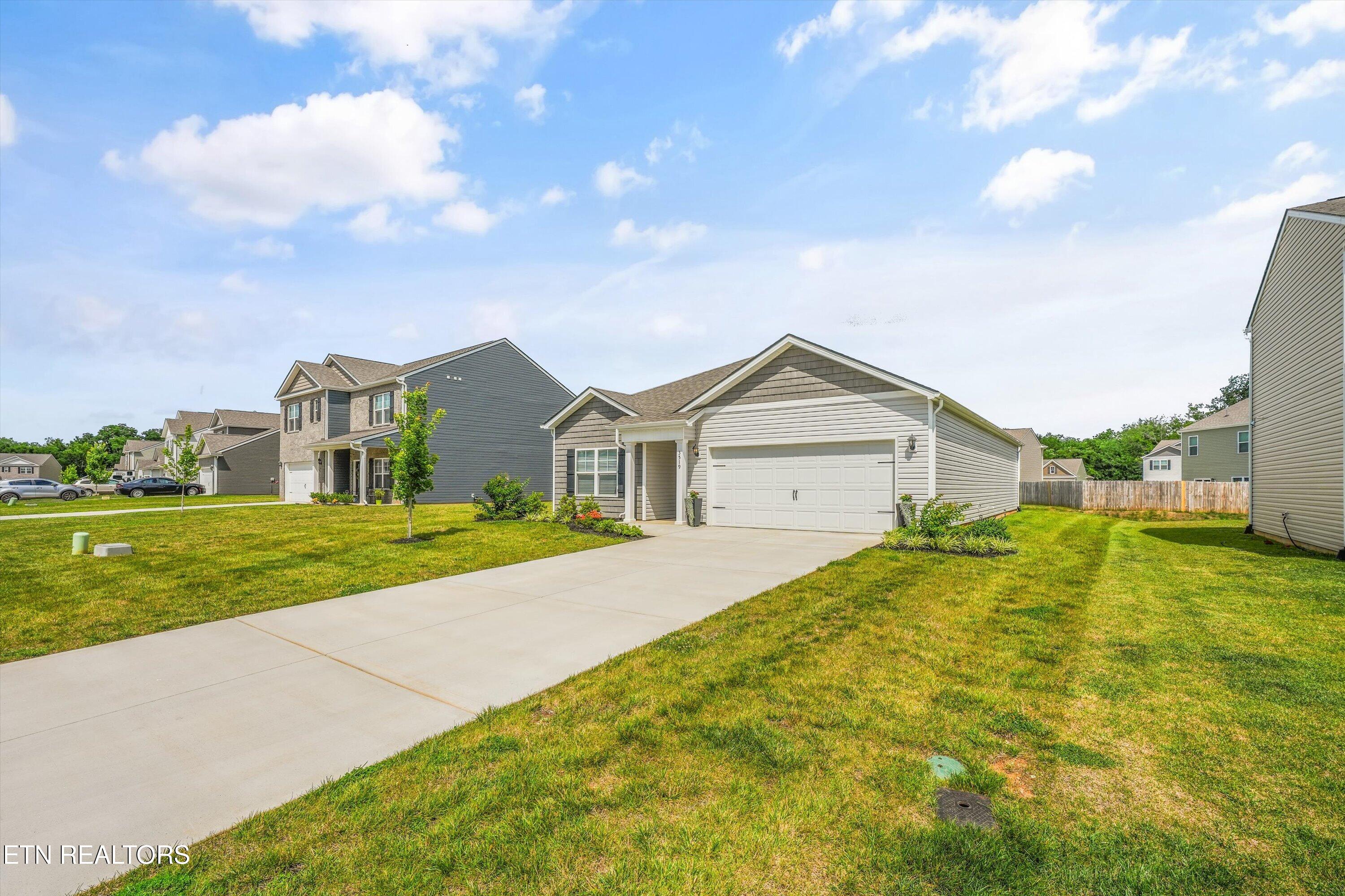 3519 Rylee Jean Way Maryville, TN 37804 - Photo 3 of 33 05-3519 Rylee Jean Wy32