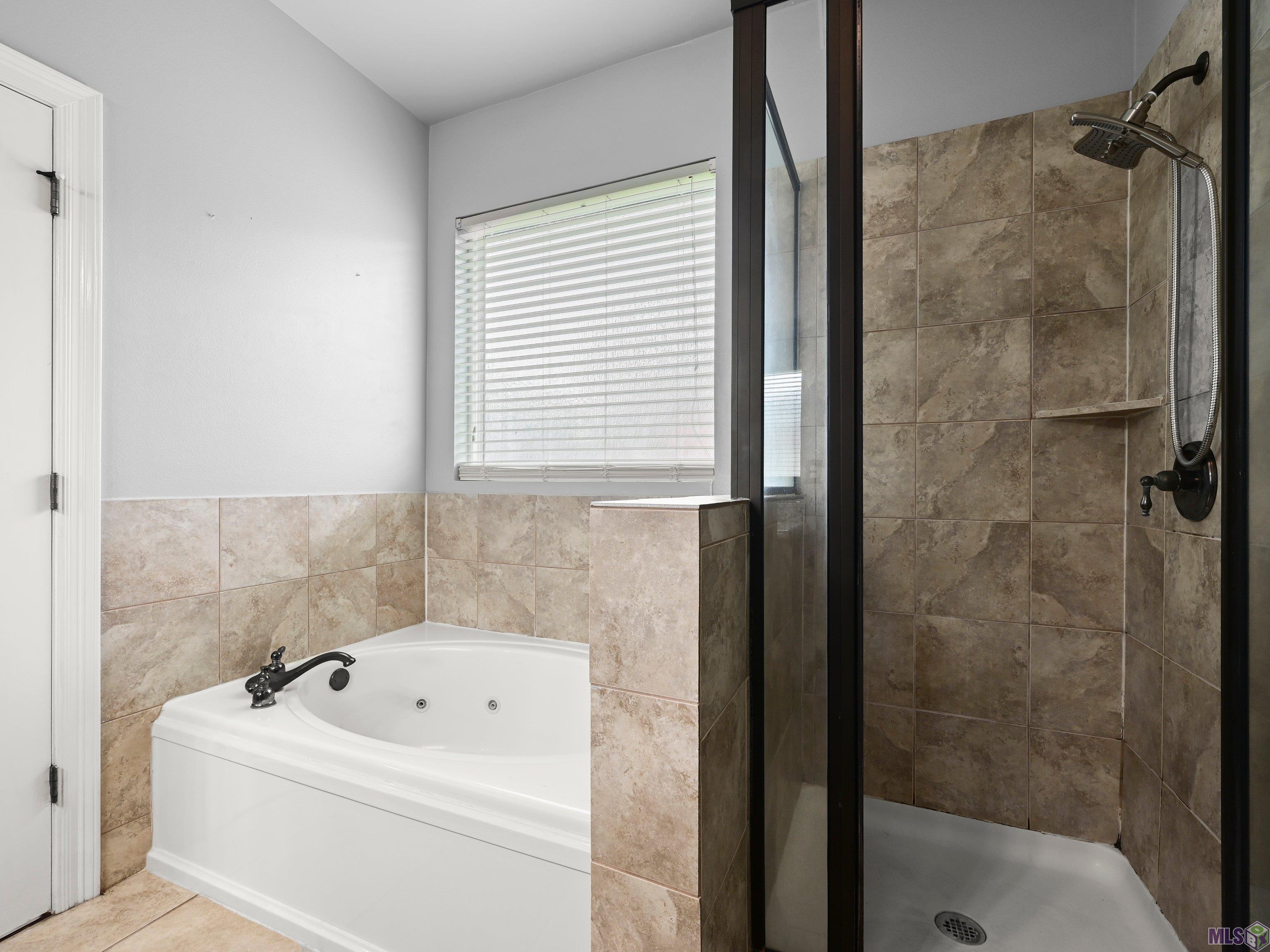 14217 Stone Gate Drive Baton Rouge, LA 70816 - Photo 13 of 26 Gallery Image 13