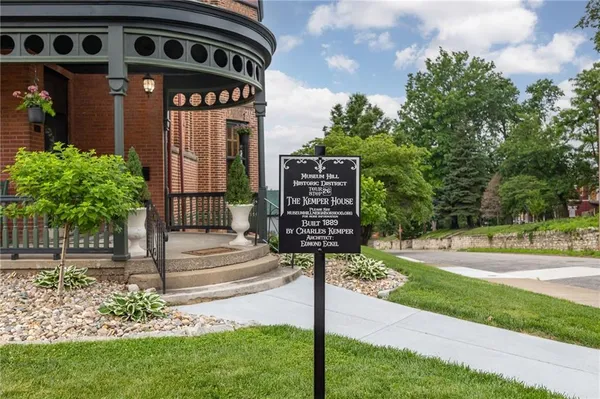 $580,000 | 1328 Francis Street, St. Joseph, MO 64501