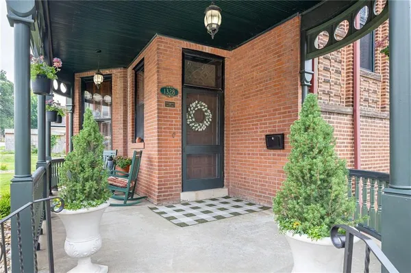 $580,000 | 1328 Francis Street, St. Joseph, MO 64501