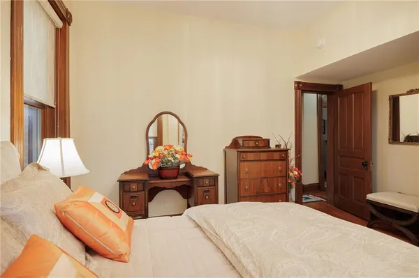 $580,000 | 1328 Francis Street, St. Joseph, MO 64501