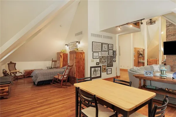 $580,000 | 1328 Francis Street, St. Joseph, MO 64501