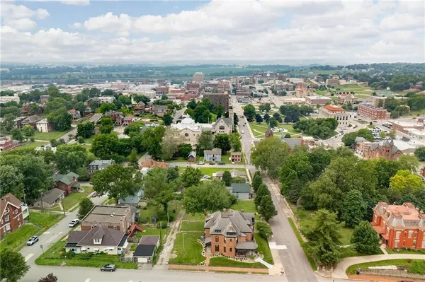 $580,000 | 1328 Francis Street, St. Joseph, MO 64501