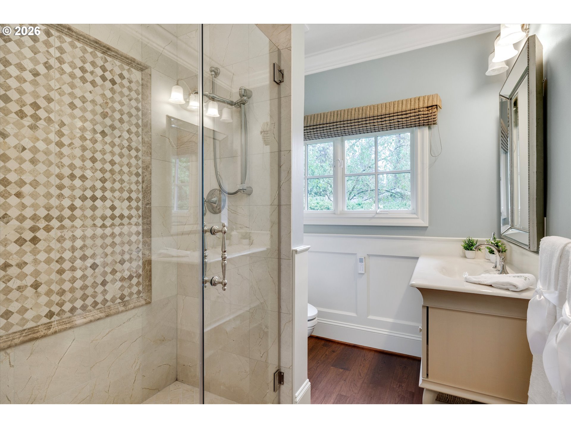 1011 Troon Road Lake Oswego, OR 97034 - Photo 19 of 41 Bathroom