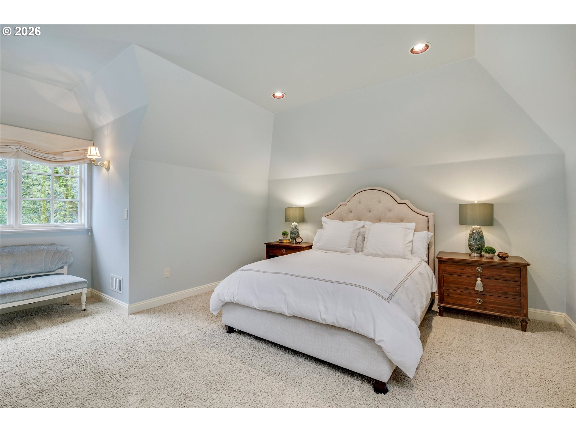 1011 Troon Road Lake Oswego, OR 97034 - Photo 28 of 41 Bedroom