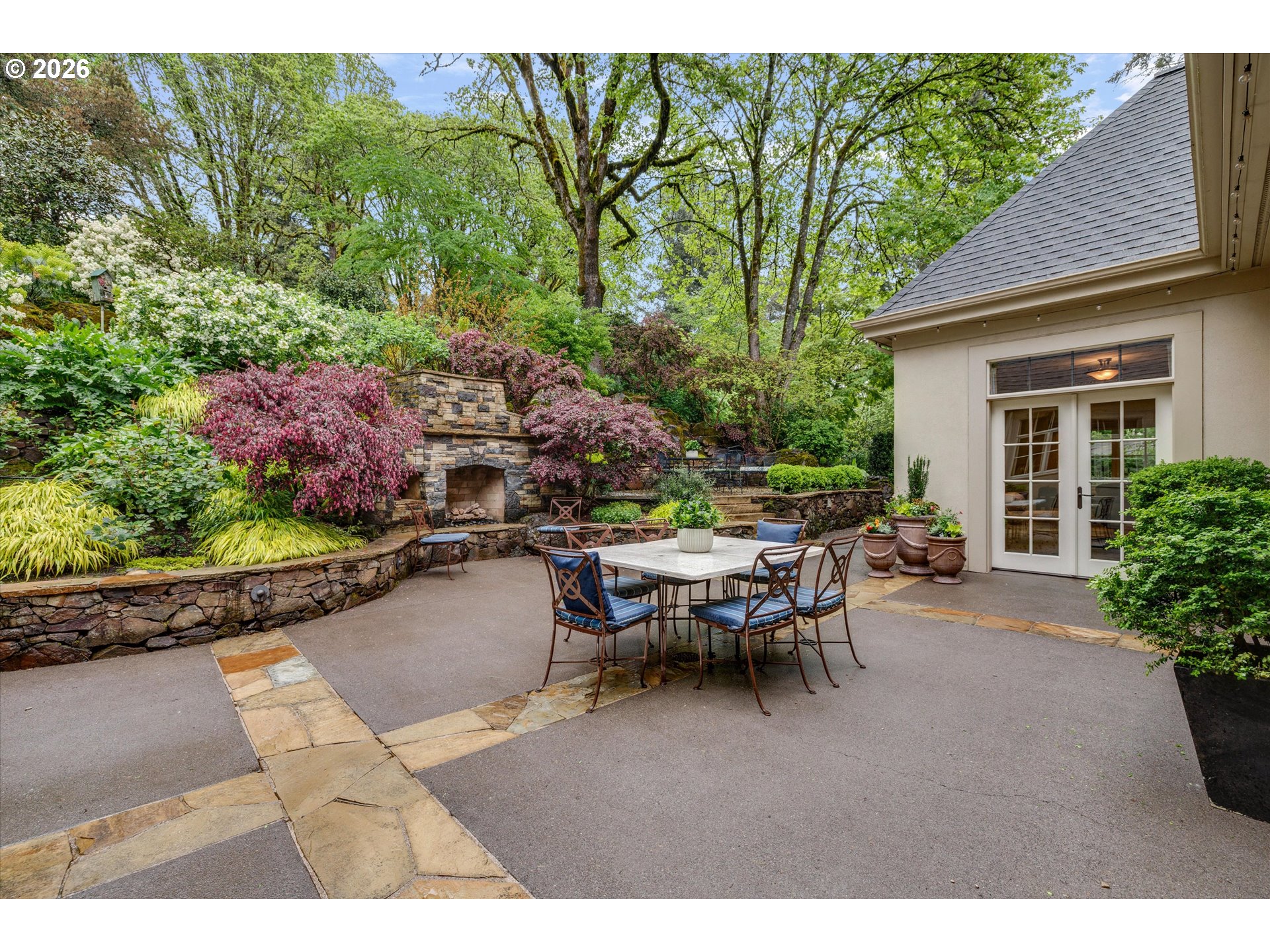 1011 Troon Road Lake Oswego, OR 97034 - Photo 31 of 41