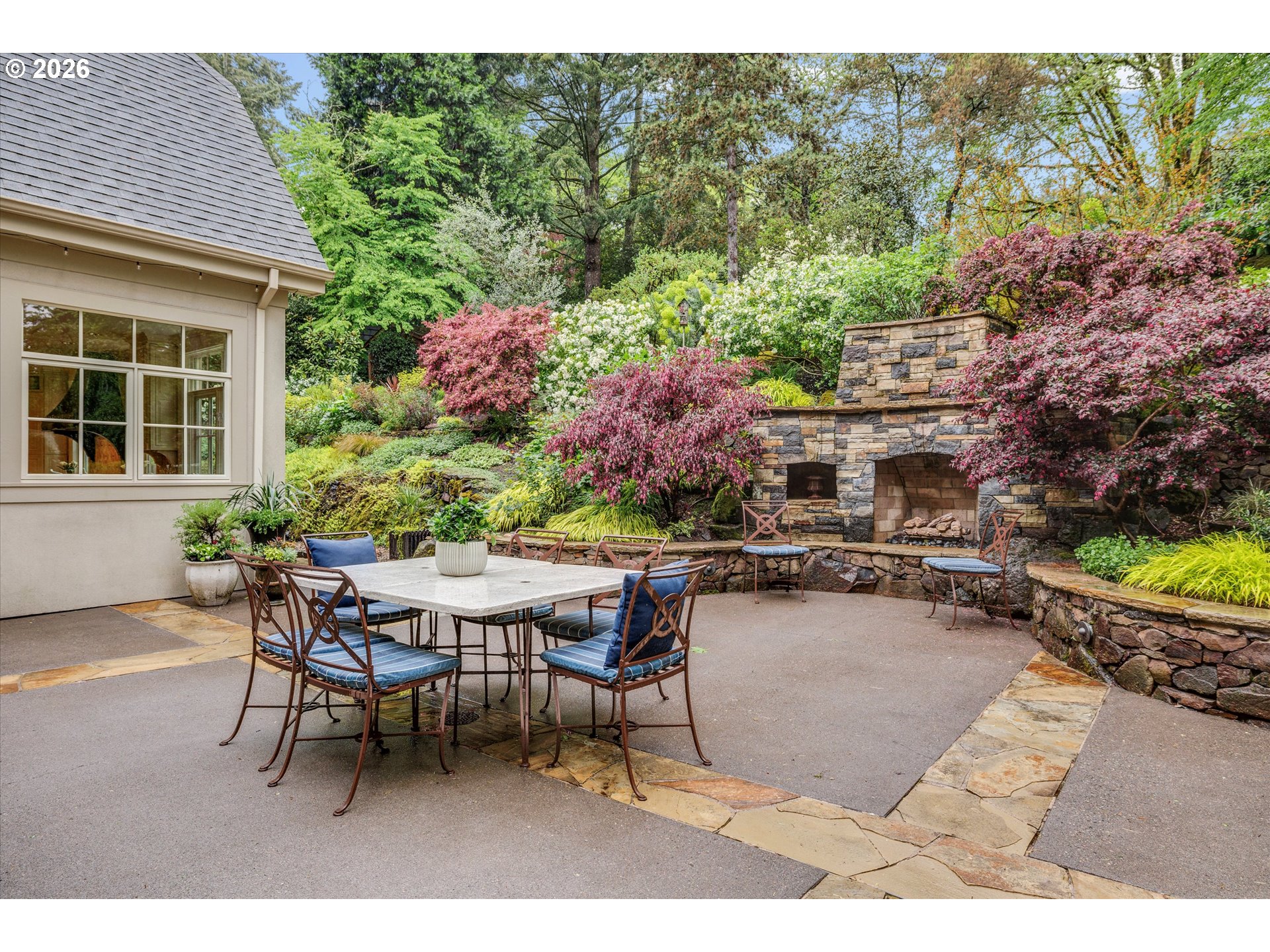 1011 Troon Road Lake Oswego, OR 97034 - Photo 33 of 41