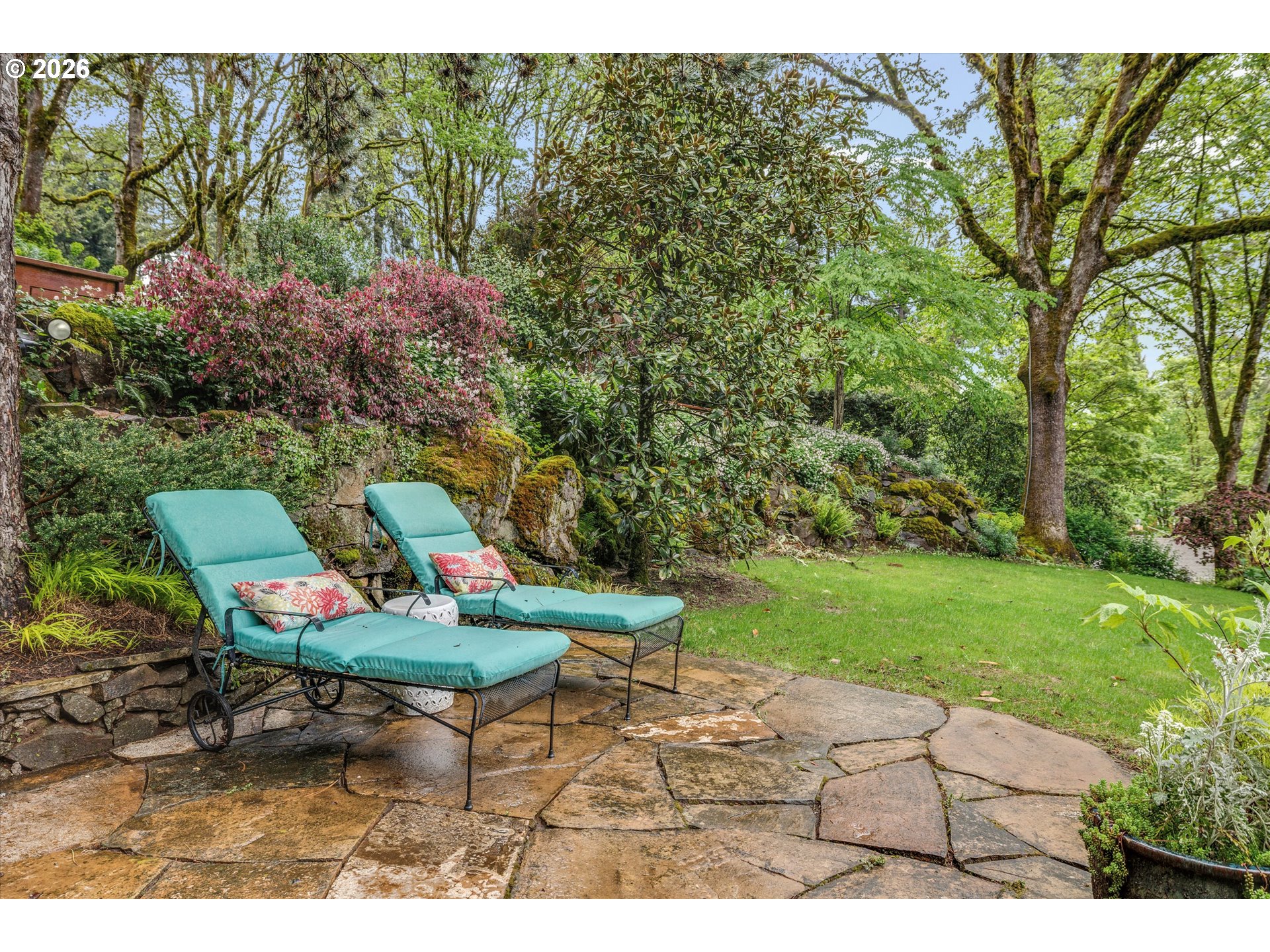 1011 Troon Road Lake Oswego, OR 97034 - Photo 36 of 41