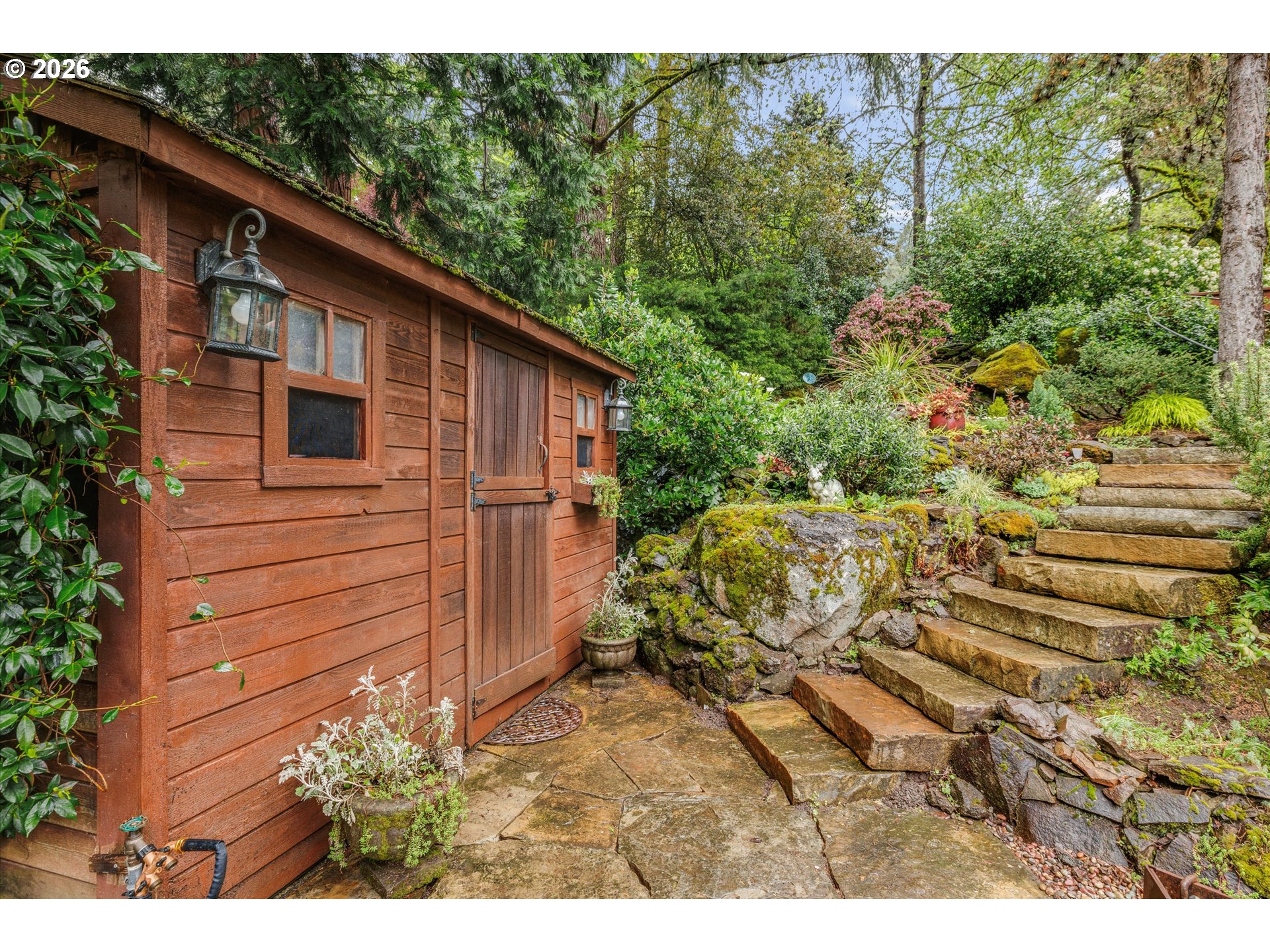 1011 Troon Road Lake Oswego, OR 97034 - Photo 39 of 41