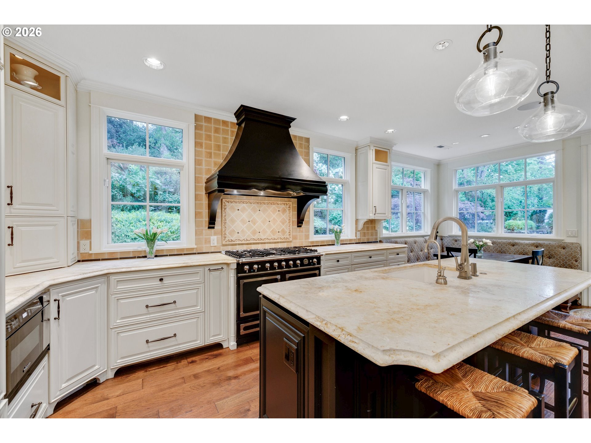 1011 Troon Road Lake Oswego, OR 97034 - Photo 10 of 41