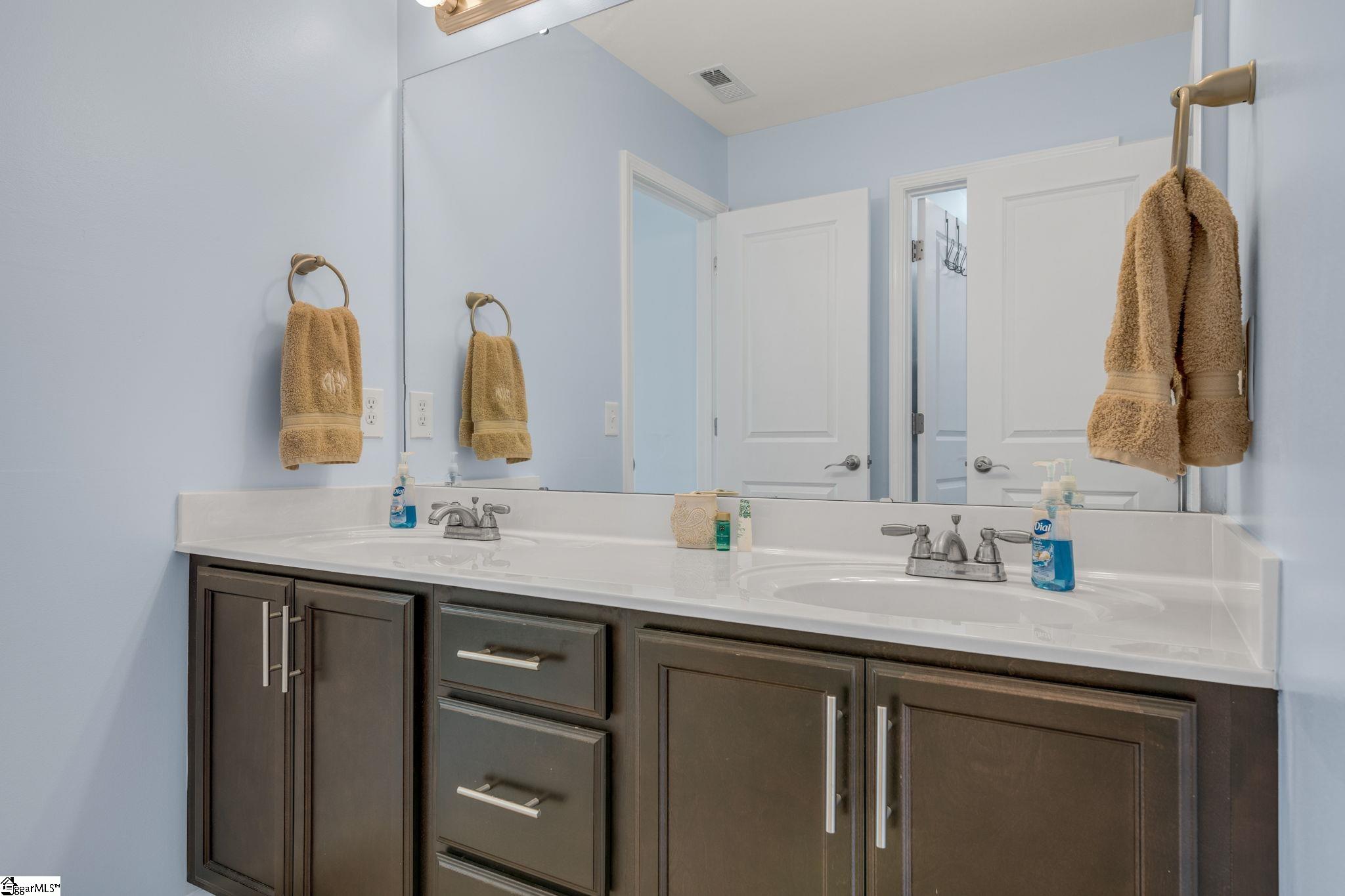 213 Terrace View Way Seneca, SC 29678 - Photo 27 of 36 Gallery Image 27