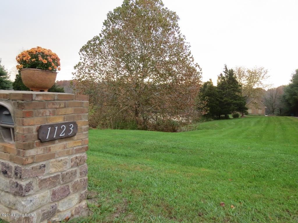 1123 Johnson Farm Road Louisville, KY 40245 - Photo 3 of 32 IMG_3572 (1024x768)