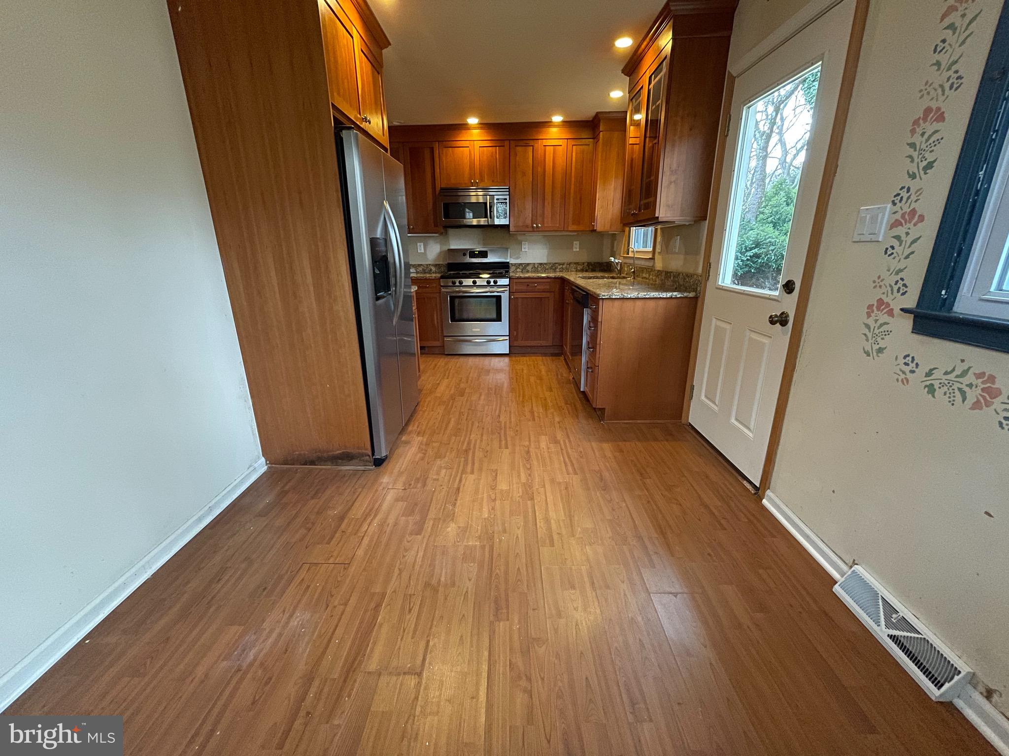 924 Gilbert Road Cheltenham, PA 19012 - Photo 16 of 38
