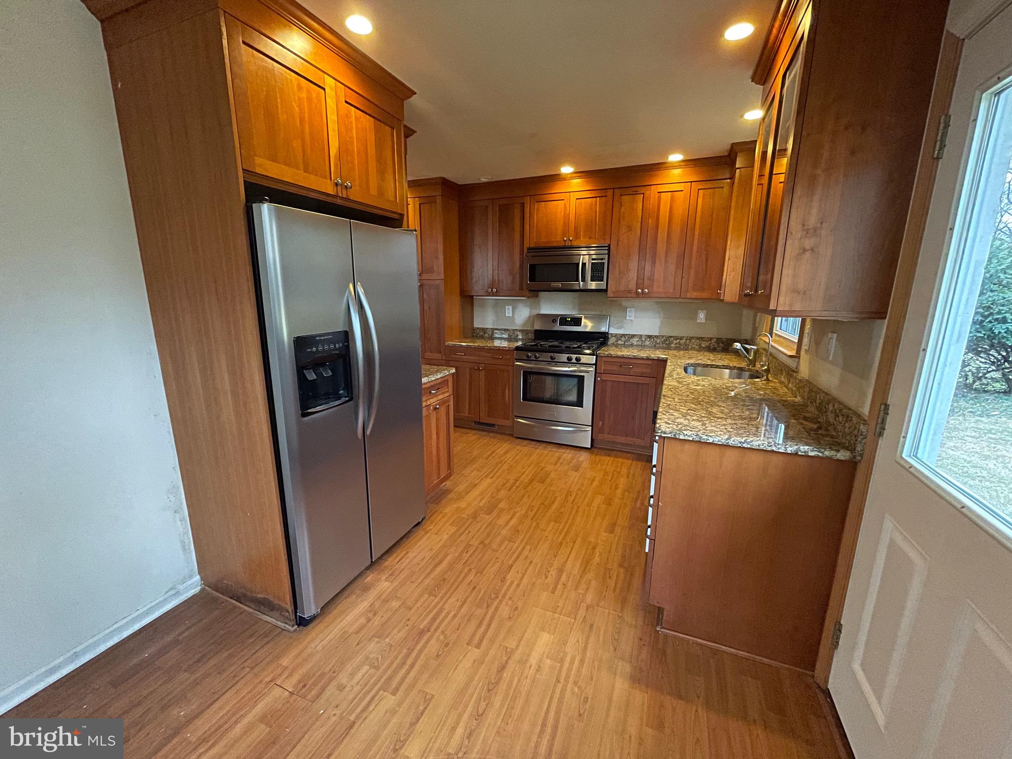 924 Gilbert Road Cheltenham, PA 19012 - Photo 17 of 38