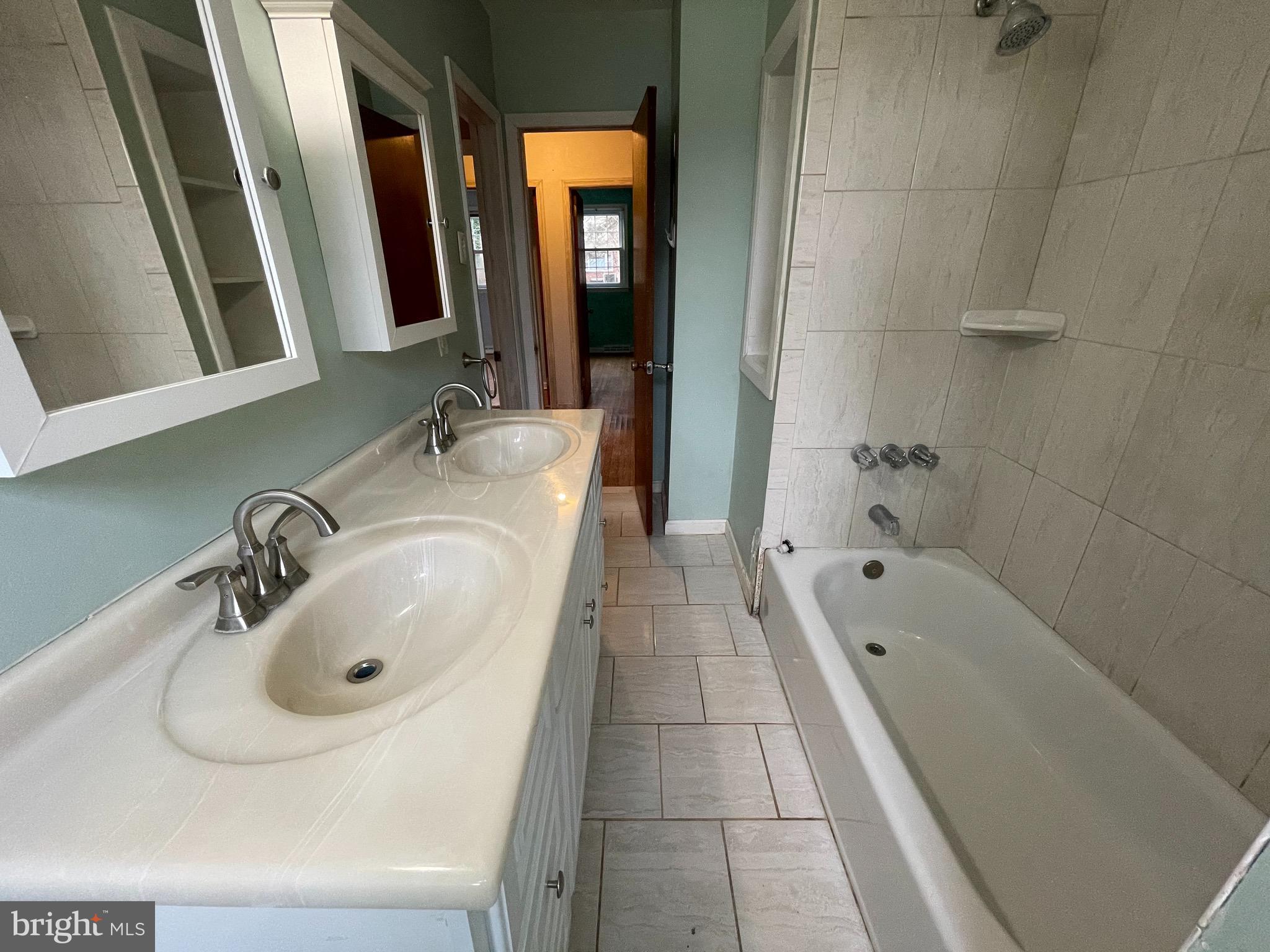 924 Gilbert Road Cheltenham, PA 19012 - Photo 29 of 38