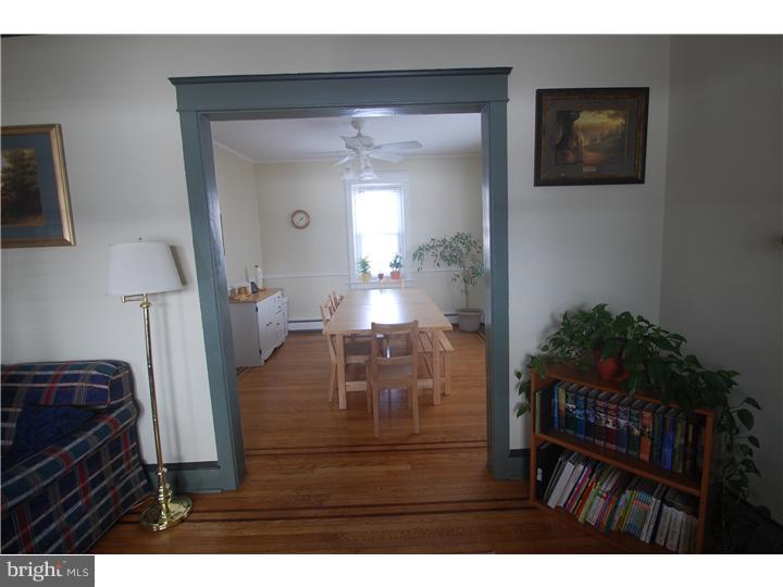115 Ridley Drive Wallingford, PA 19086 - Photo 6 of 25 Living Room
