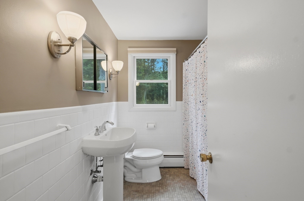 18 Forrest Road Topsfield, MA 01983 - Photo 29 of 38