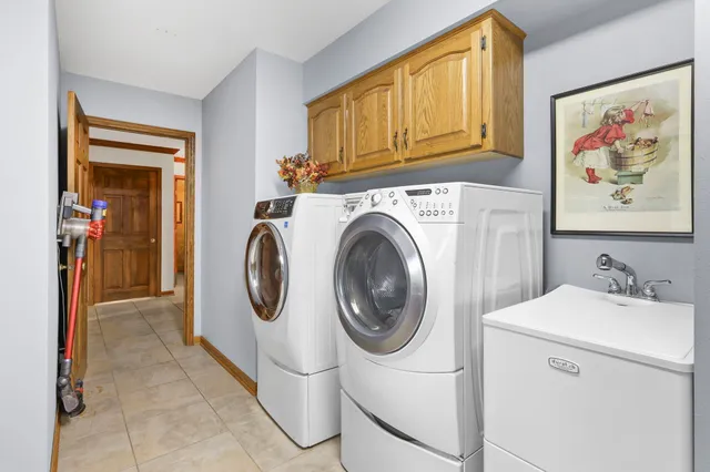 $769,900 | 6 Pintail Circle, Madison, WI 53717