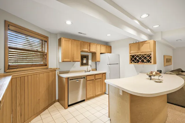 $769,900 | 6 Pintail Circle, Madison, WI 53717