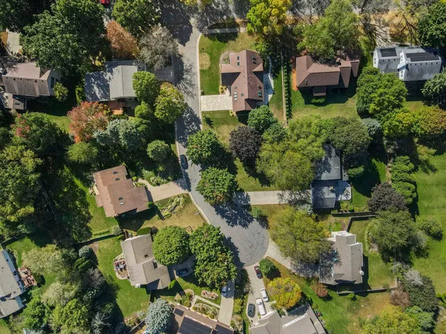 $769,900 | 6 Pintail Circle, Madison, WI 53717