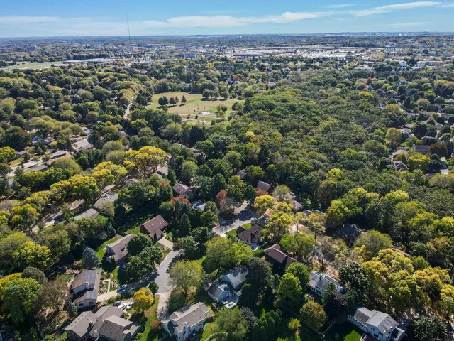 $769,900 | 6 Pintail Circle, Madison, WI 53717