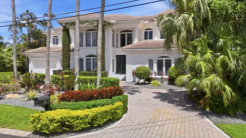 $5,995,000 | 5600 Coastal Drive, Boca Raton, FL 33487