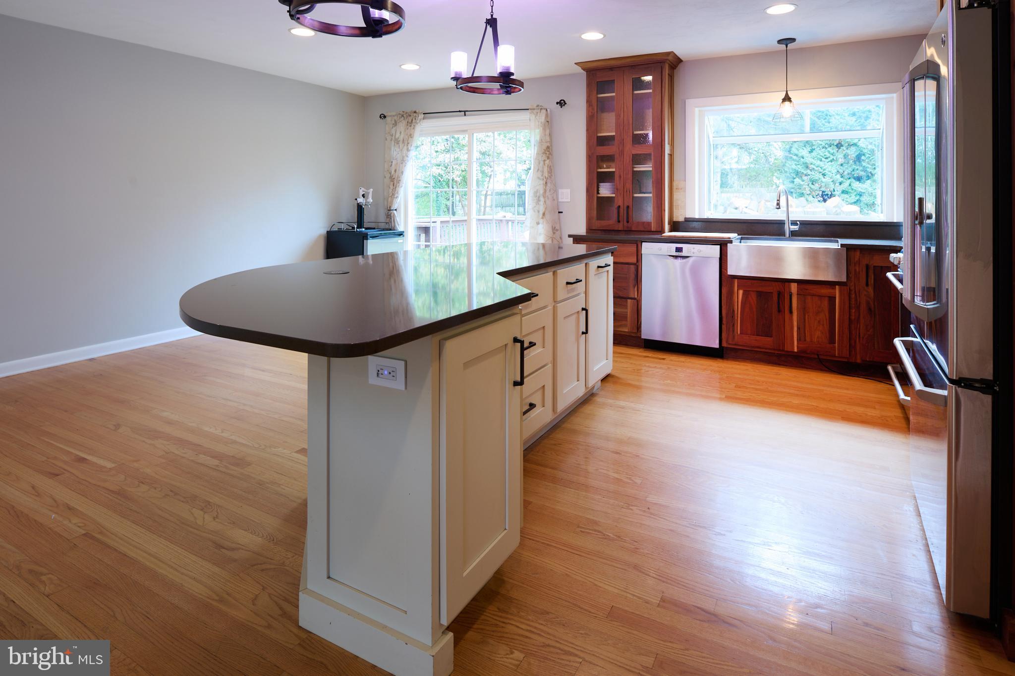1516 Elizabeth Road State College, PA 16801 - Photo 7 of 57 Gallery Image 7