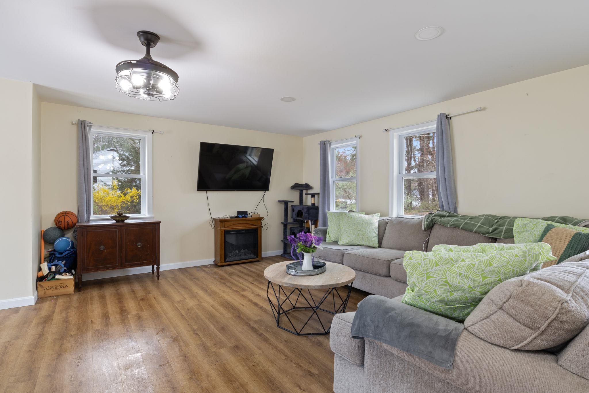 2 Marblehead Road Windham, NH 03087 - Photo 6 of 25