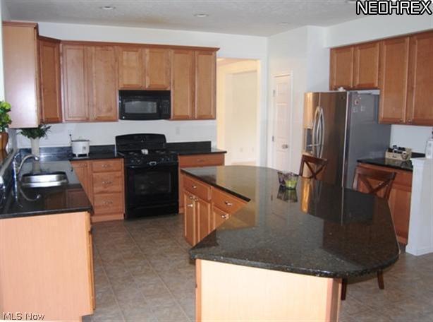 1182 Singleton Akron, OH 44321 - Photo 4 of 23