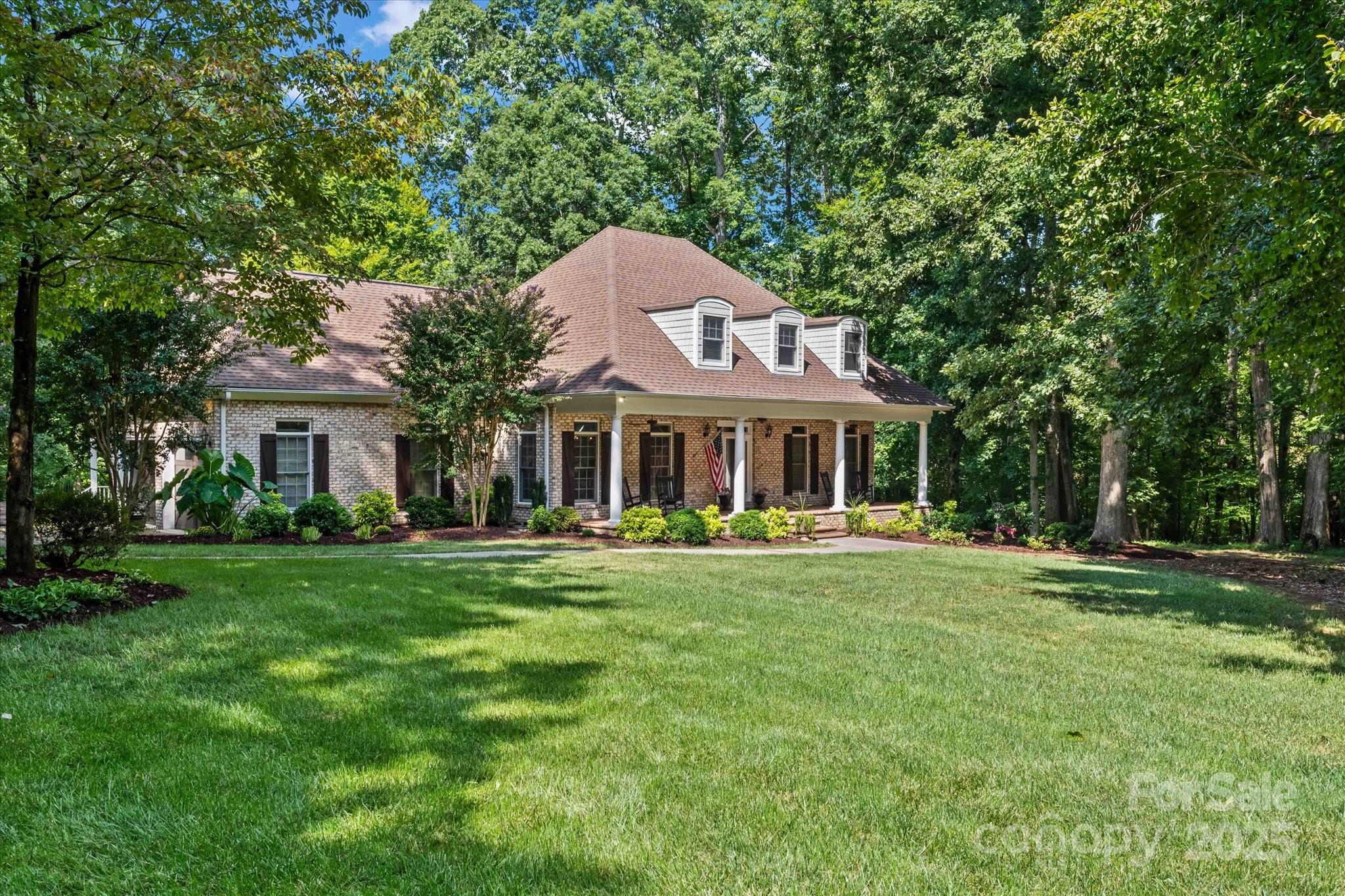 11735 Abernathy Road Charlotte, NC 28216 - Photo 3 of 44 Gallery Image 3