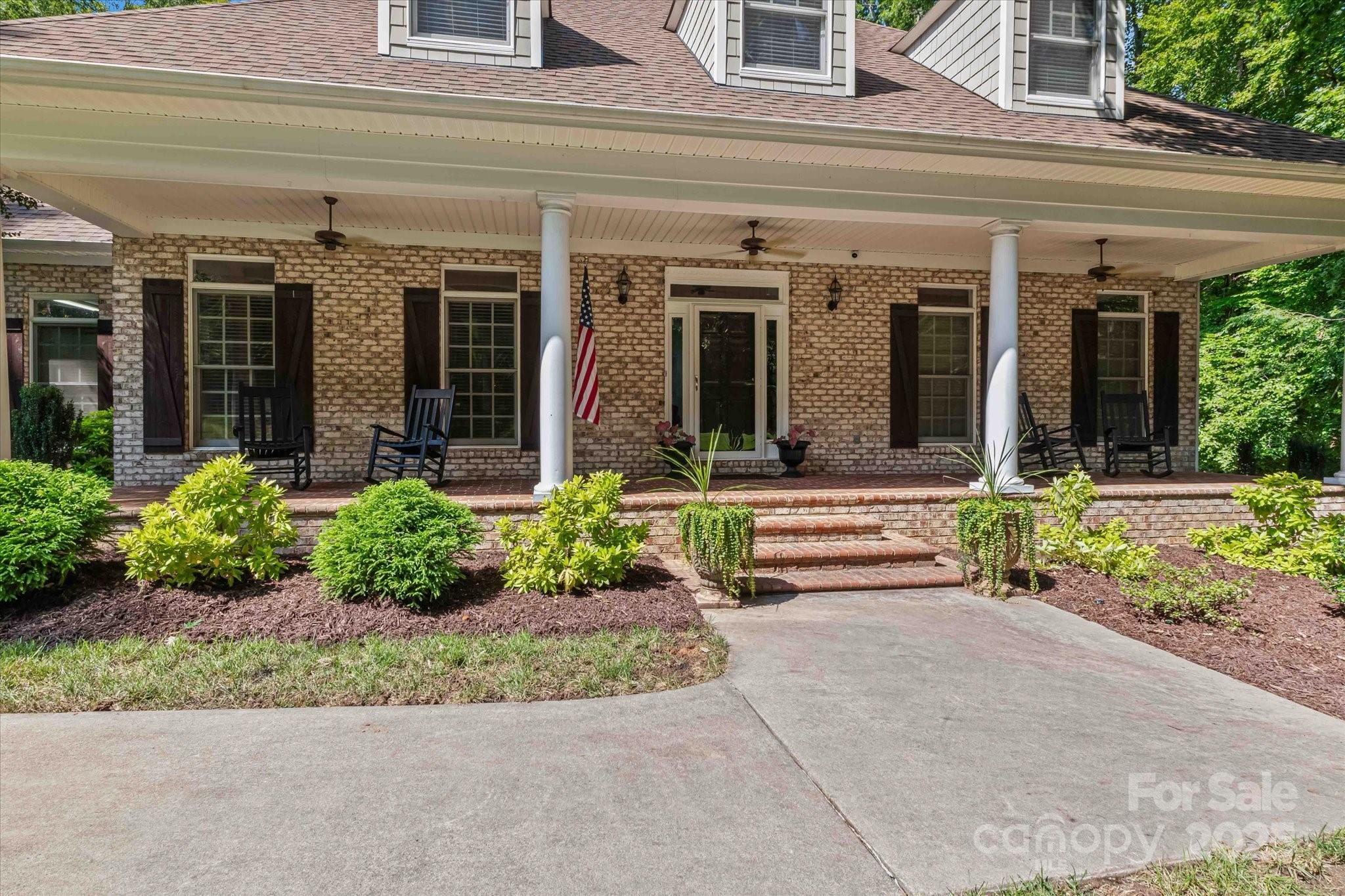 11735 Abernathy Road Charlotte, NC 28216 - Photo 5 of 44 Gallery Image 5