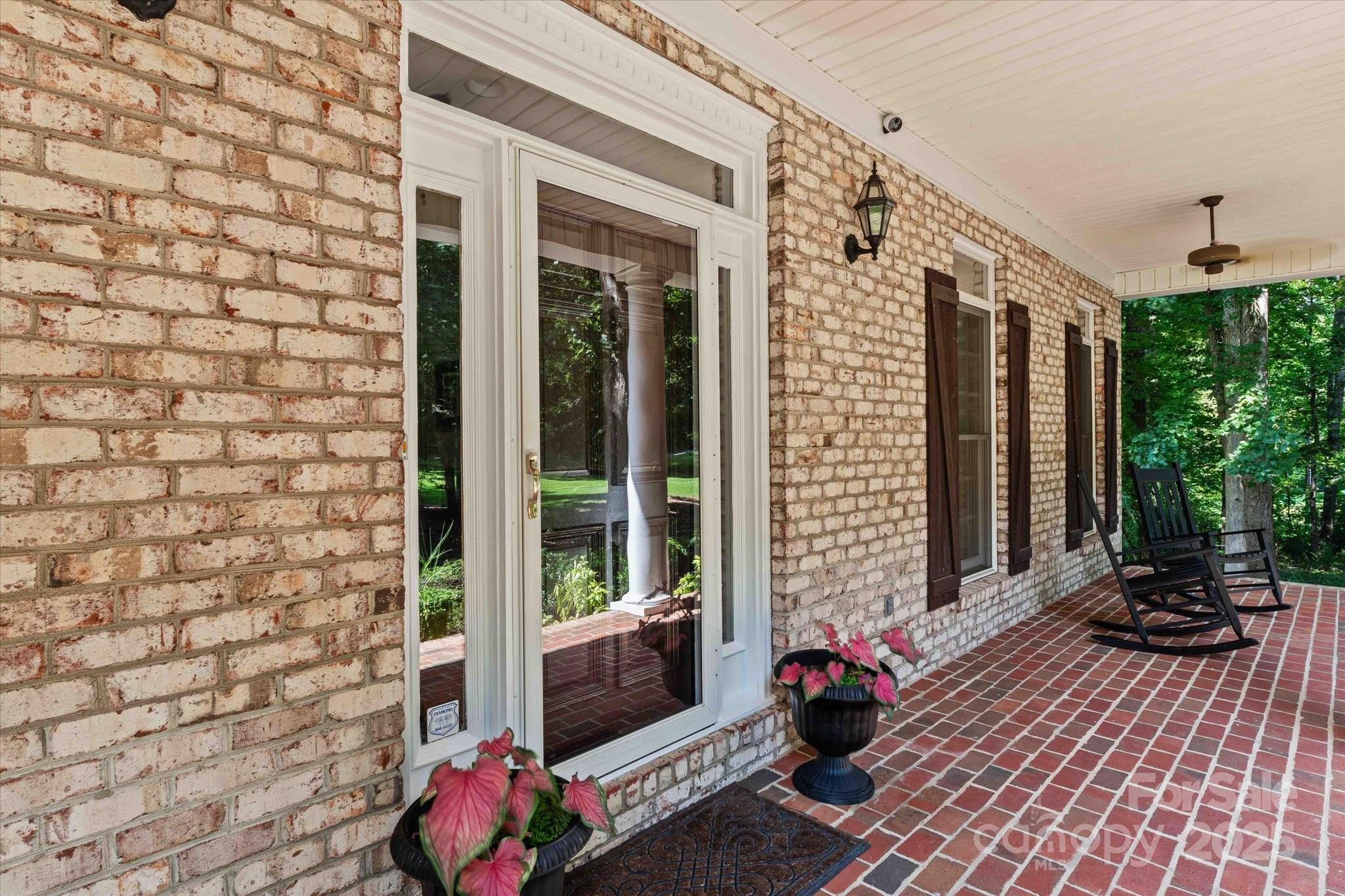 11735 Abernathy Road Charlotte, NC 28216 - Photo 6 of 44 Gallery Image 6