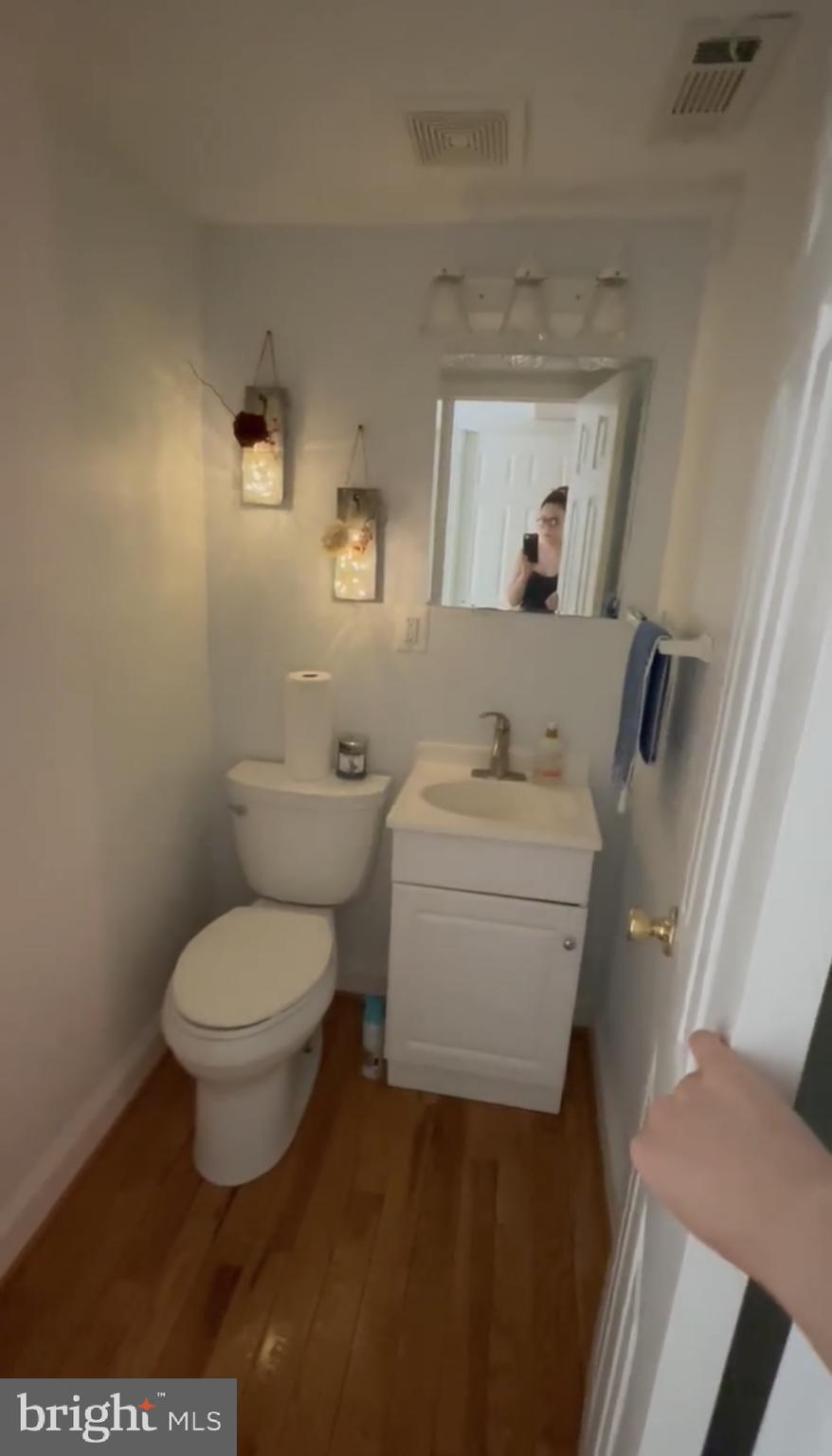 9351 Pan Ridge Road Parkville, MD 21234 - Photo 6 of 15 Half Bathroom
