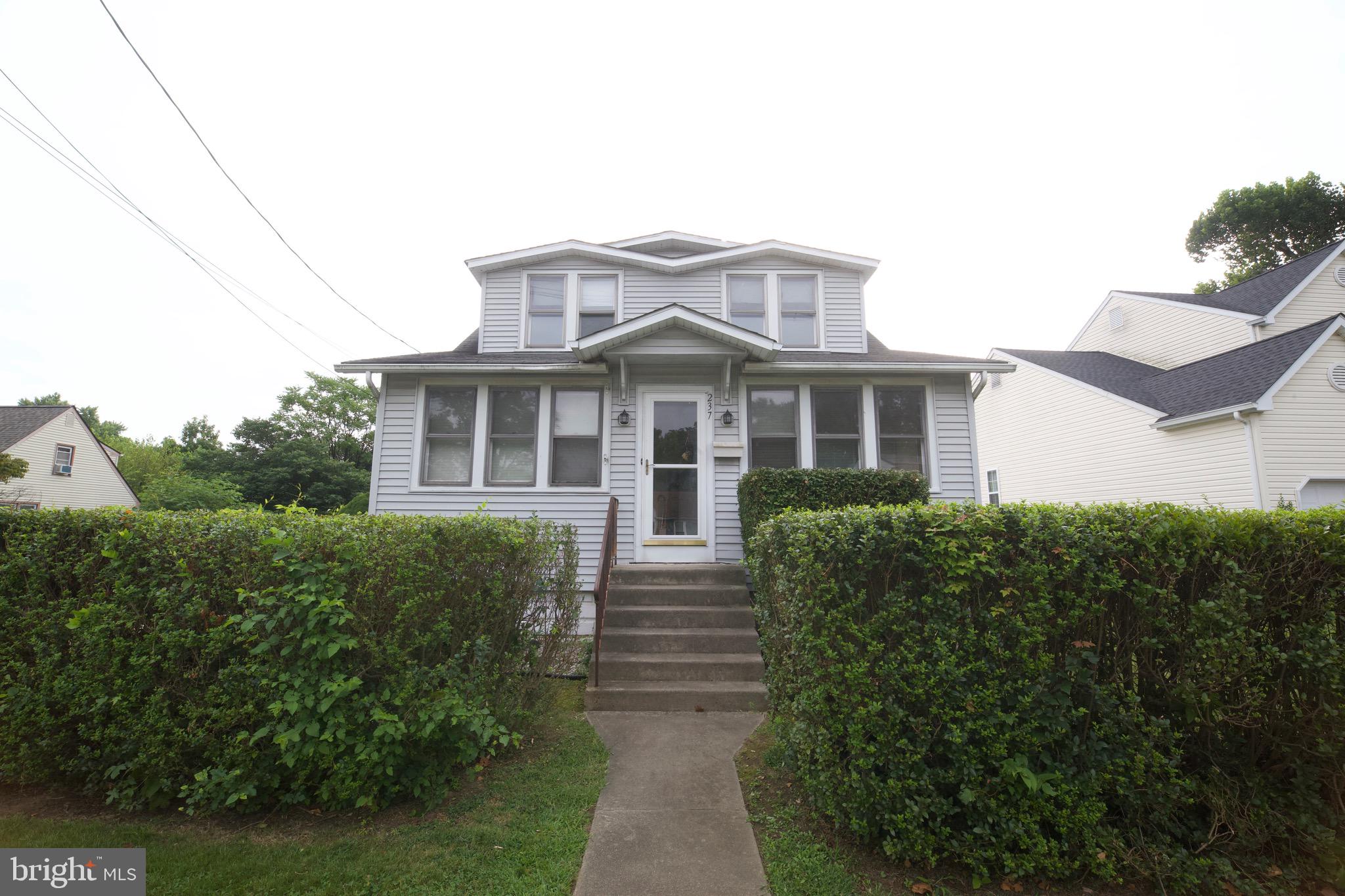 237 South Clinton Avenue Maple Shade, NJ 08052 - Photo 2 of 37 Gallery Image 2