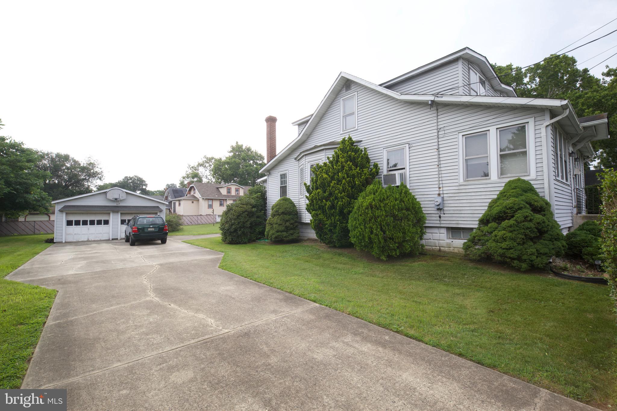 237 South Clinton Avenue Maple Shade, NJ 08052 - Photo 3 of 37 Gallery Image 3