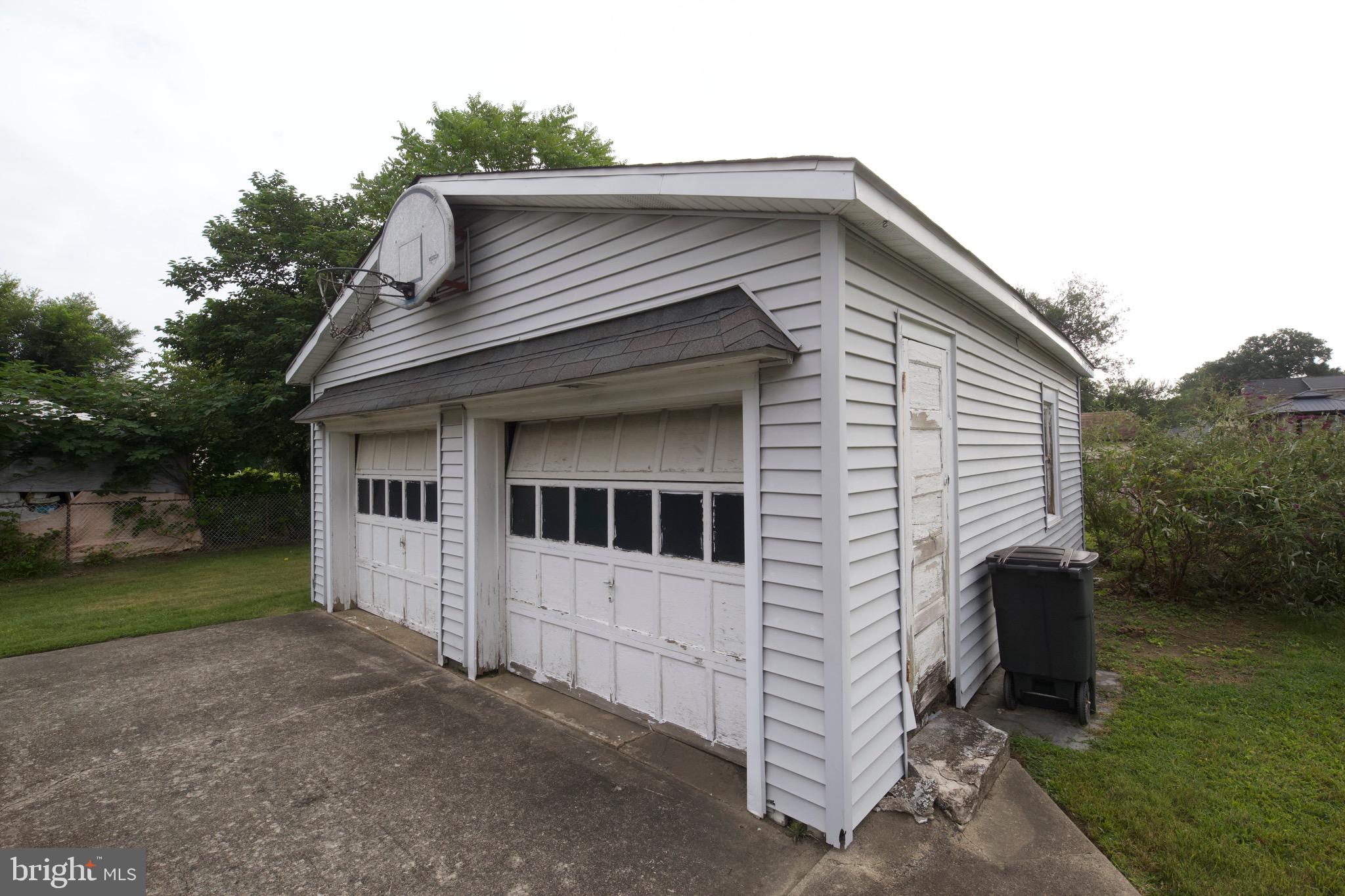 237 South Clinton Avenue Maple Shade, NJ 08052 - Photo 4 of 37 Gallery Image 4