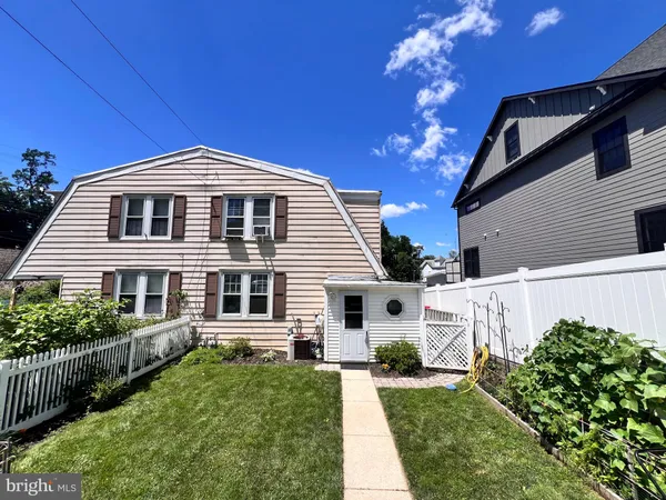 $325,000 | 202 North Aberdeen Avenue, Wayne, PA 19087