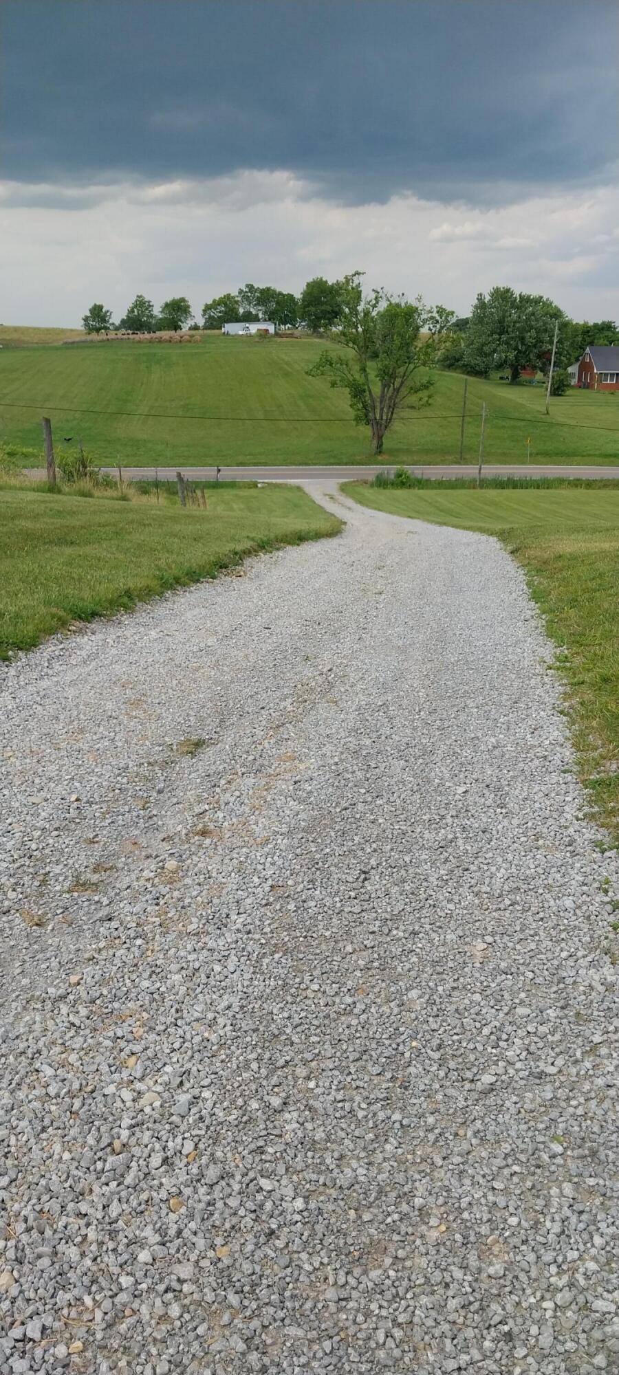 6265 Lebanon Road Danville, KY 40422 - Photo 17 of 29 Leb rd drive 3