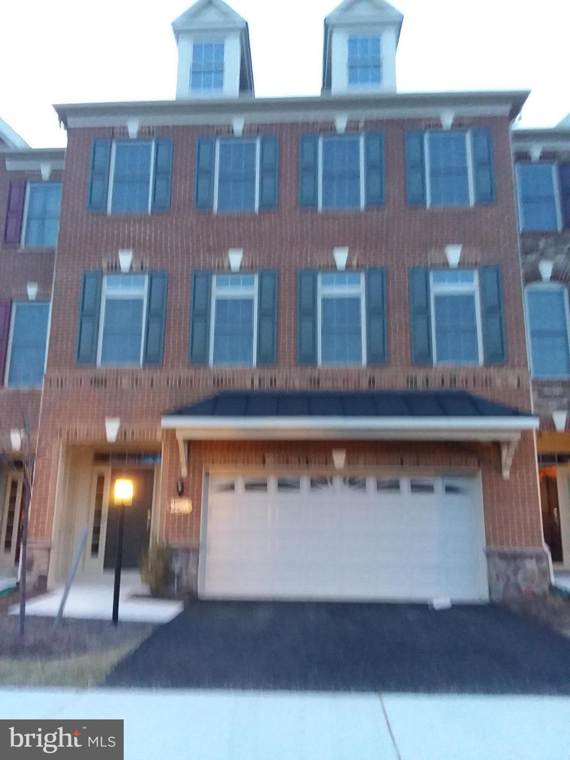 22595 Windsor Locks Square Ashburn, VA 20148 - Photo 2 of 56 Exterior (General)