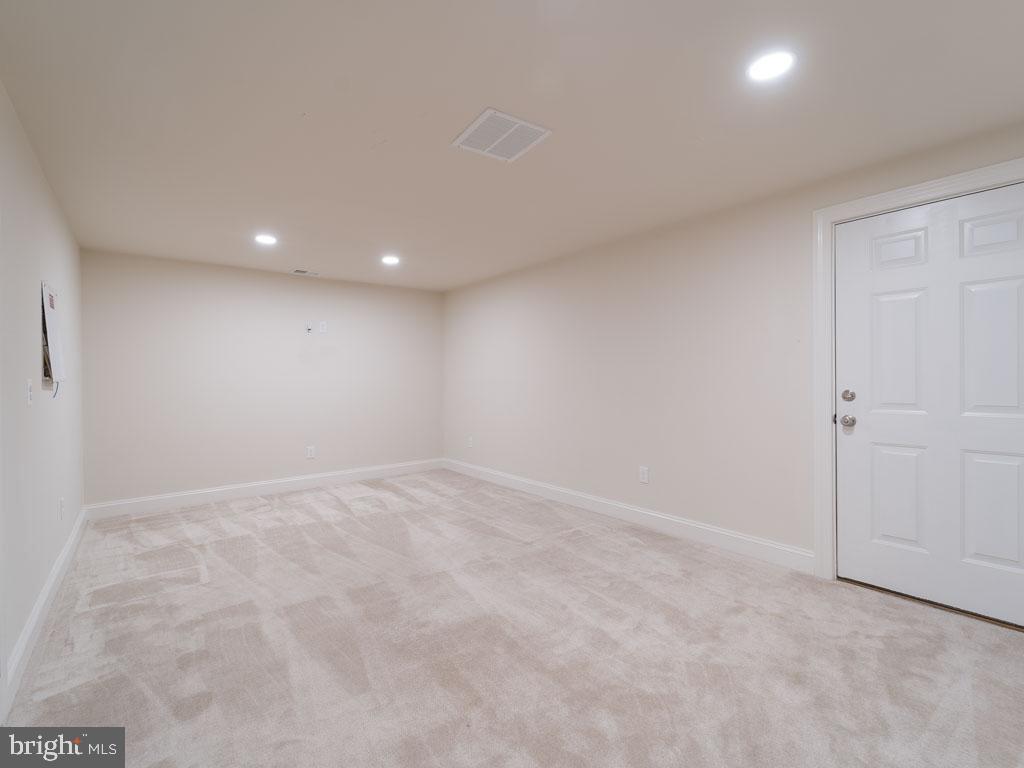 22595 Windsor Locks Square Ashburn, VA 20148 - Photo 28 of 56