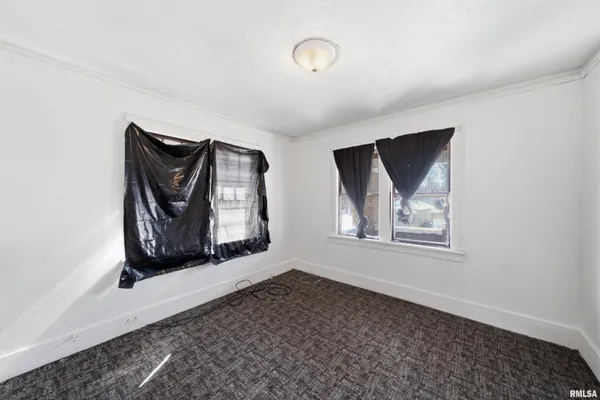 $42,500 | 1419 West John H Gwynn Jr Avenue, Peoria, IL 61605