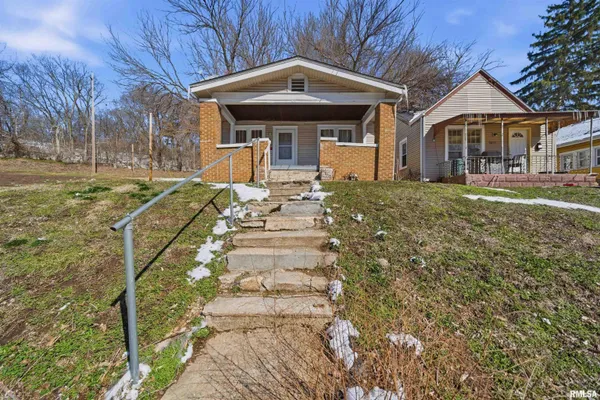 $42,500 | 1419 West John H Gwynn Jr Avenue, Peoria, IL 61605