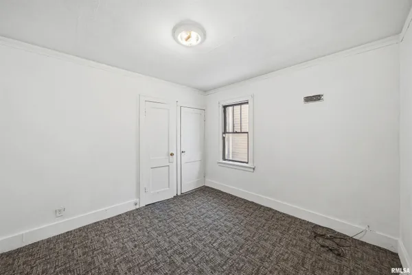 $42,500 | 1419 West John H Gwynn Jr Avenue, Peoria, IL 61605