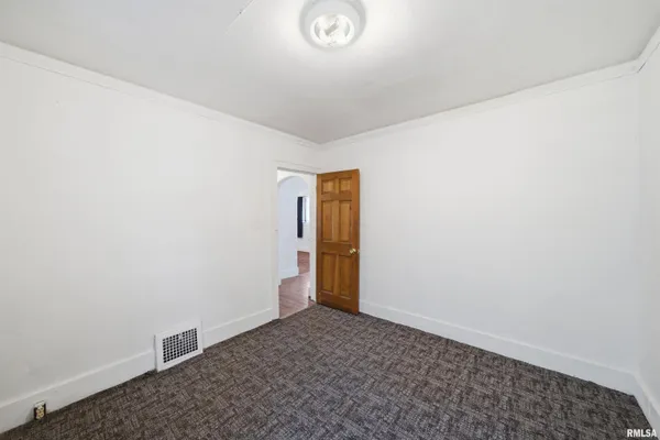 $42,500 | 1419 West John H Gwynn Jr Avenue, Peoria, IL 61605