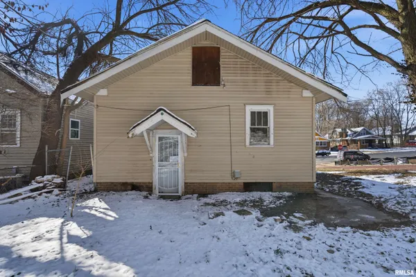 $42,500 | 1419 West John H Gwynn Jr Avenue, Peoria, IL 61605
