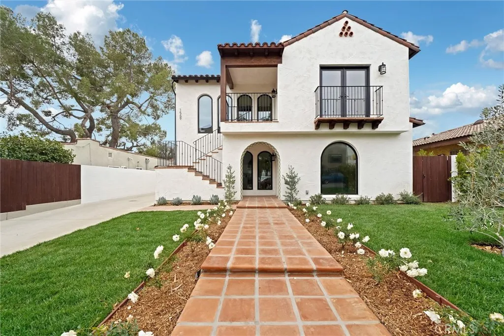 1569 Wesley Avenue Pasadena, CA 91104 - Photo 1 of 41